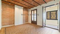 Flat for sale in  Barcelona Capital  with Oven, Microwave and Balcony