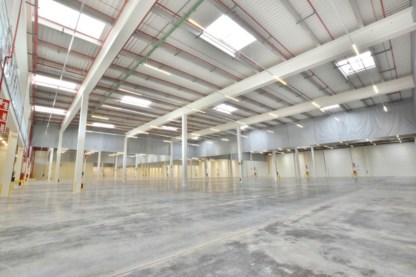 Industrial buildings to rent in Castellbisbal  with Alarm