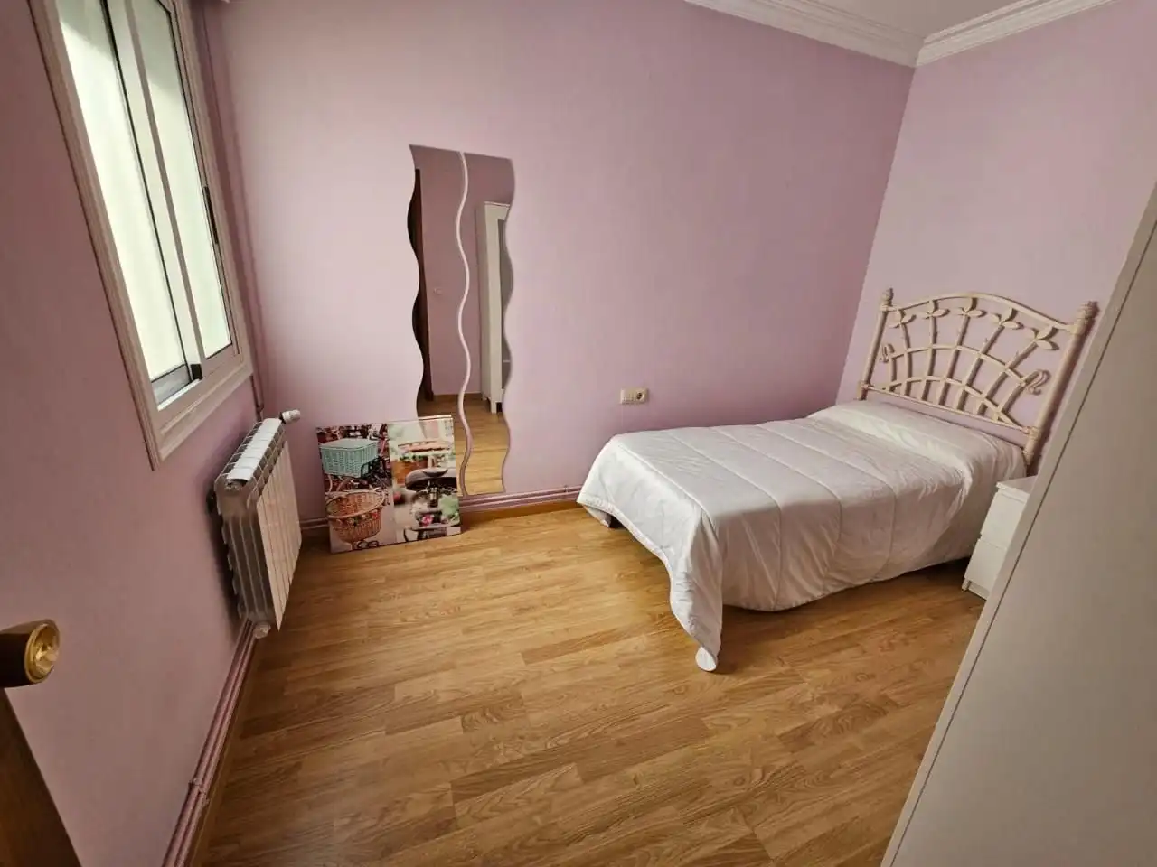 Bedroom of Flat for share in Ourense Capital   with Heating, Furnished and Balcony