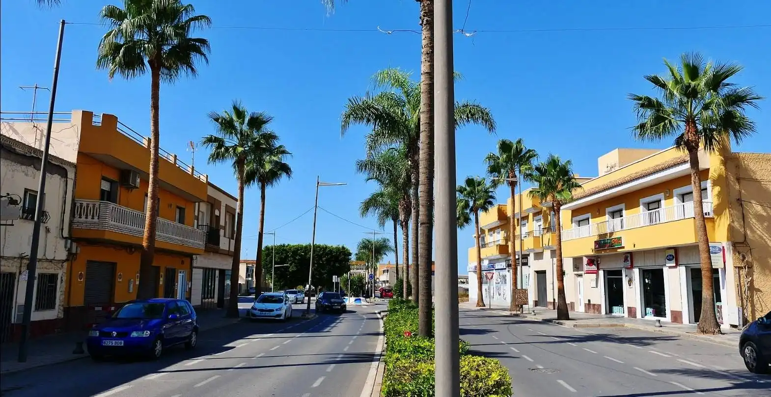 Vista exterior de Local en venda en Roquetas de Mar