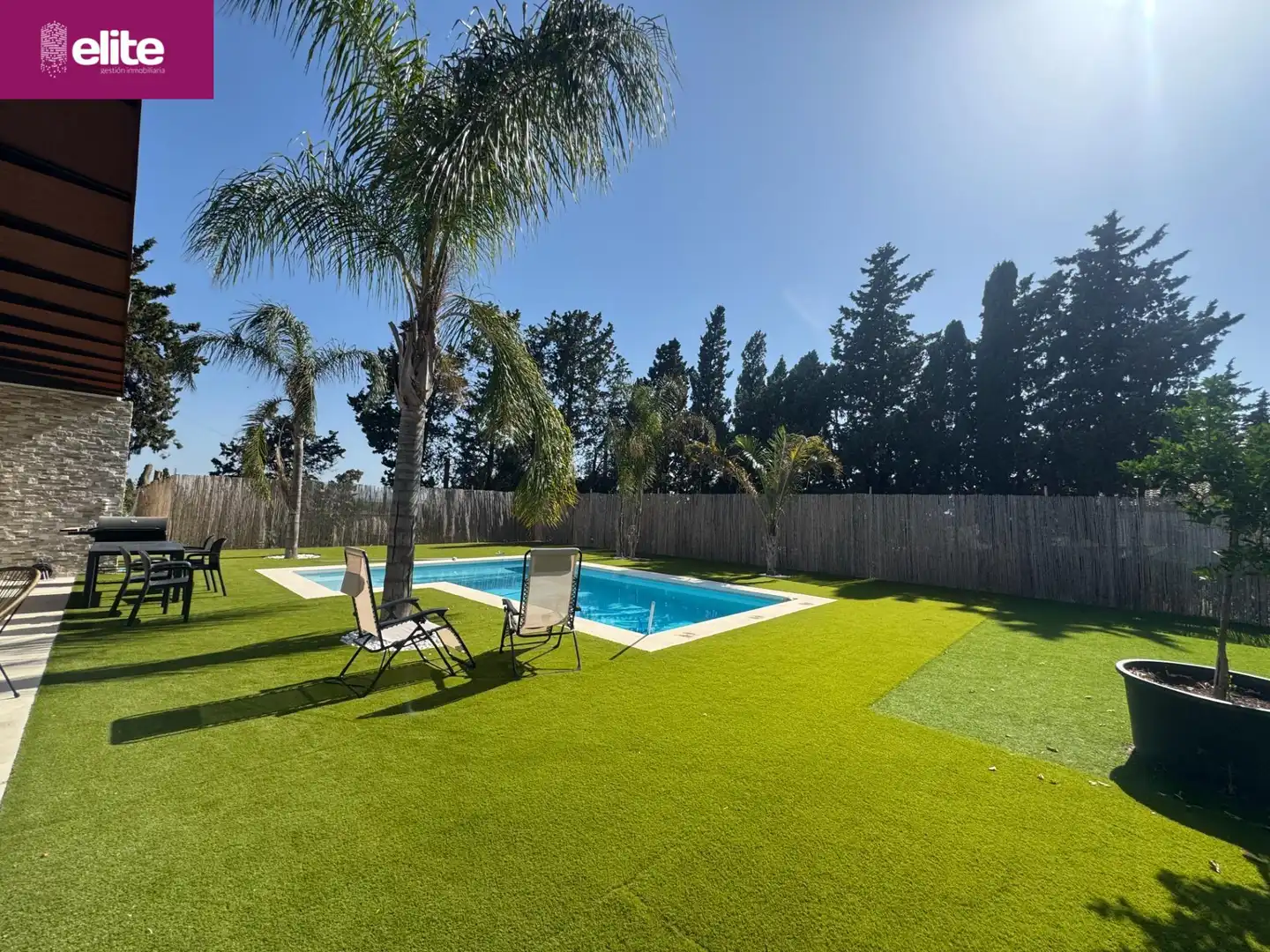 Xalet amb piscina en venda a El Juncal - Vallealto