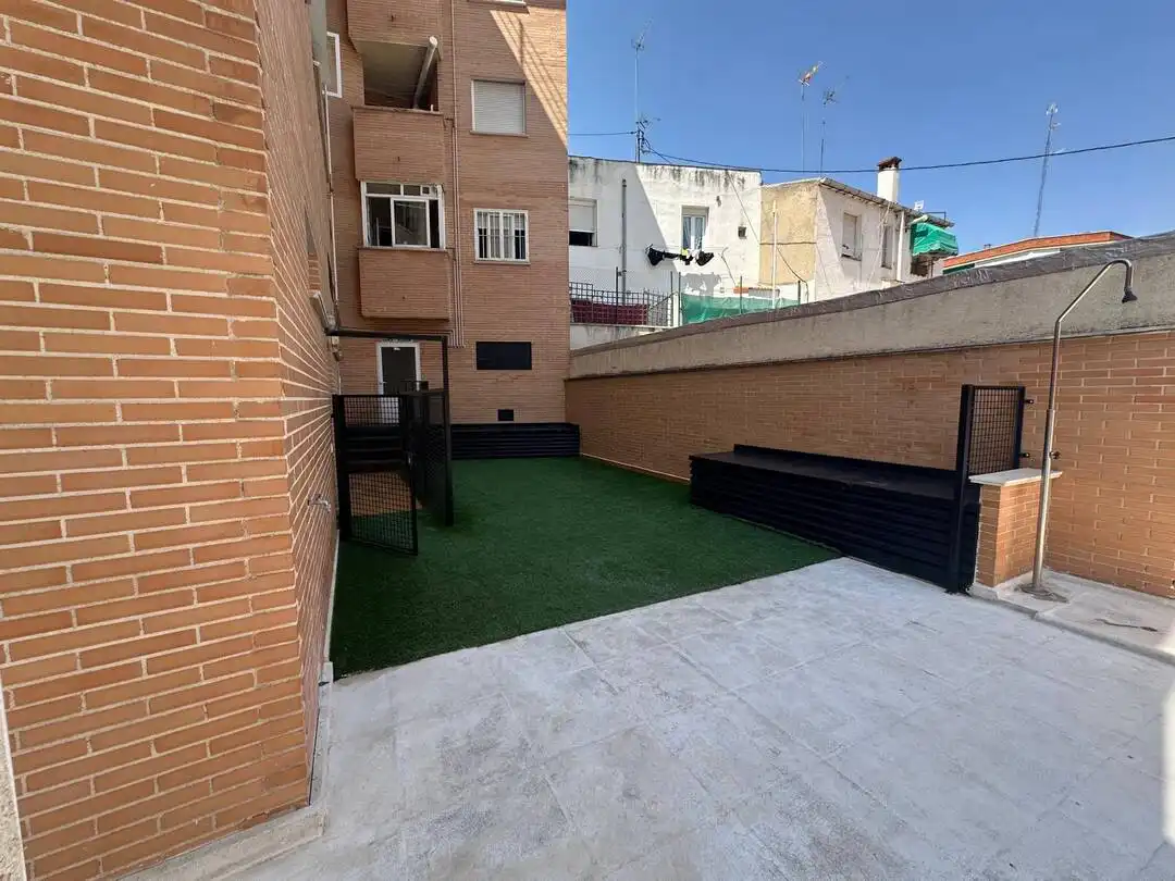 Terrassa de Pis de lloguer en Madrid amb Calefacció, Jardí privat i Terrassa