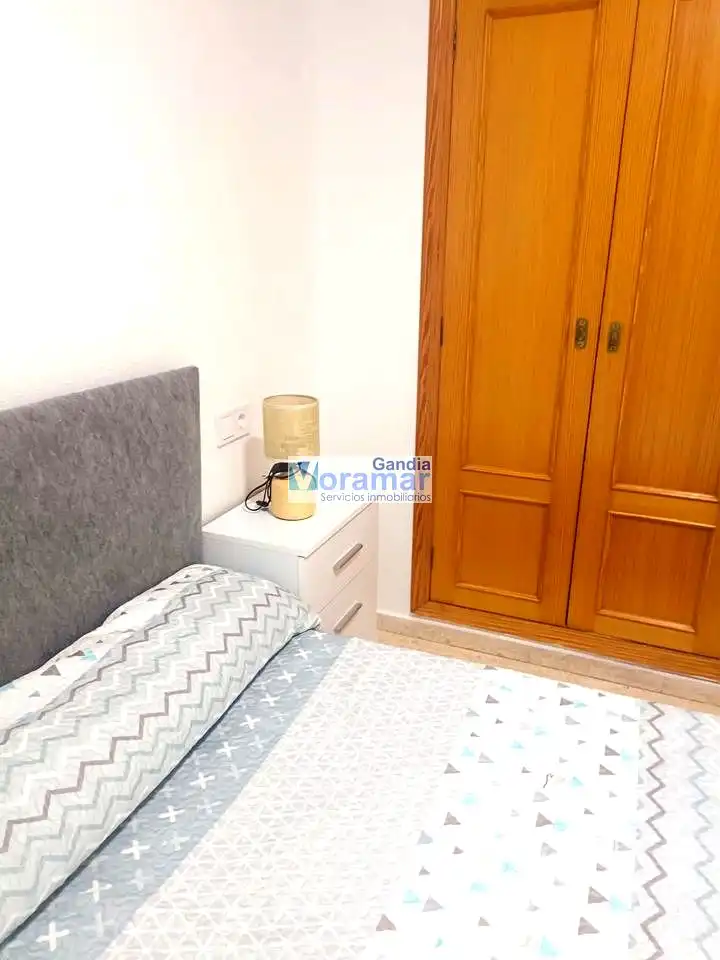 Dormitori de Apartament en venda en Gandia amb Aire condicionat, Jardí privat i Terrassa