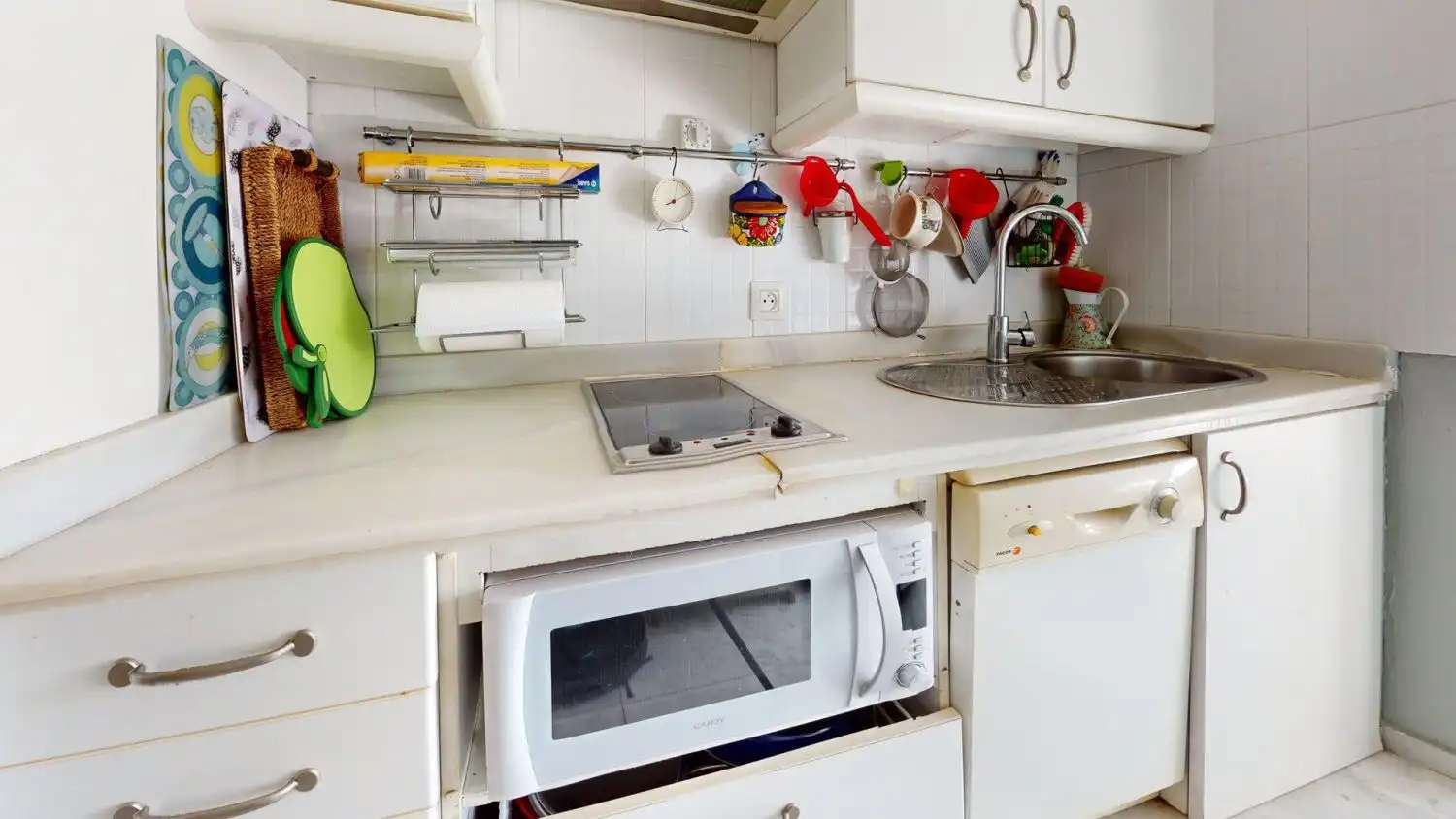 Kitchen of Flat for sale in Sevilla  with Air Conditioner and Parquet flooring