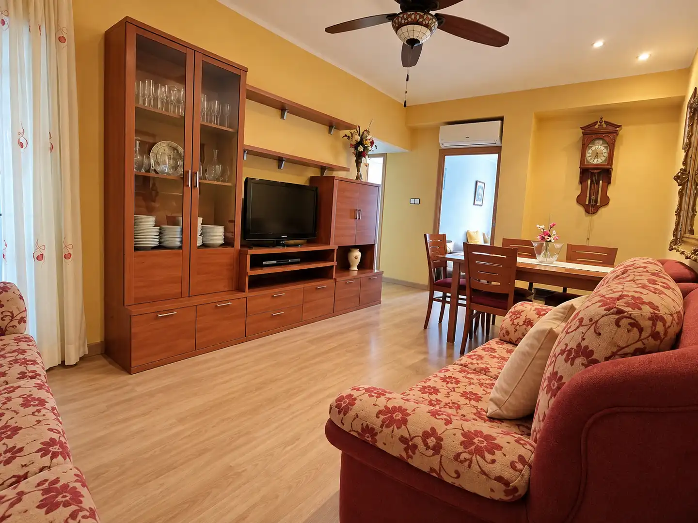 Flat with terrace for sale in Calle de Pedro Laborde, imagen 3