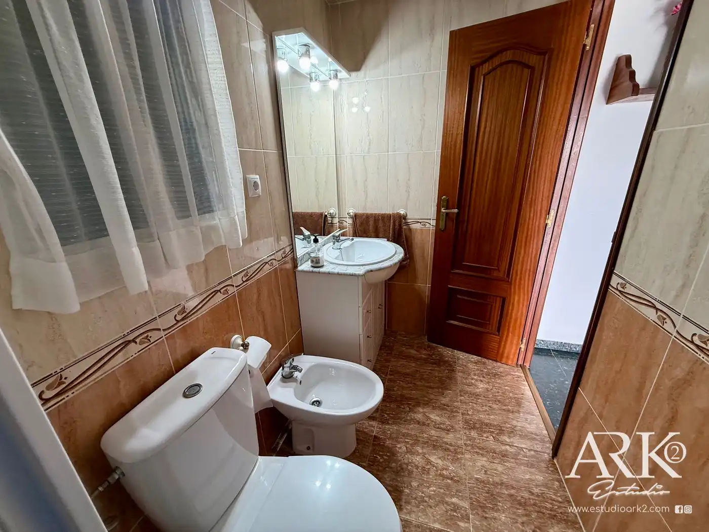 Baño de Piso en venta en Gandia con Amueblado, Lavadora y Balcón