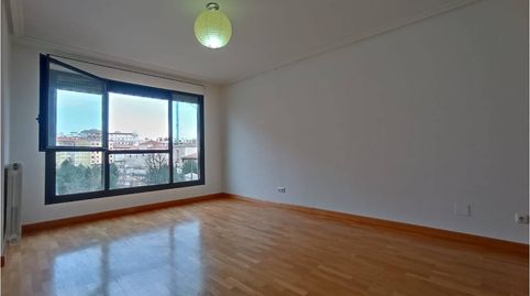 Foto 2 de Piso de alquiler en Plaza Doctor Emilio Giménez Heras, San Agustín - Parque Europa, Burgos Capital