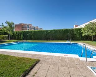 Swimming pool of Flat for sale in  Granada Capital  with Balcony