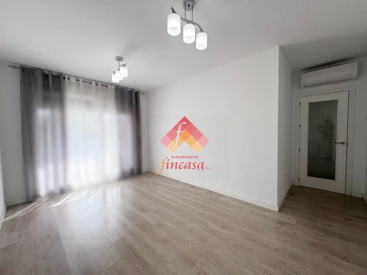 Flat for rent in Juzgados - La Feria
