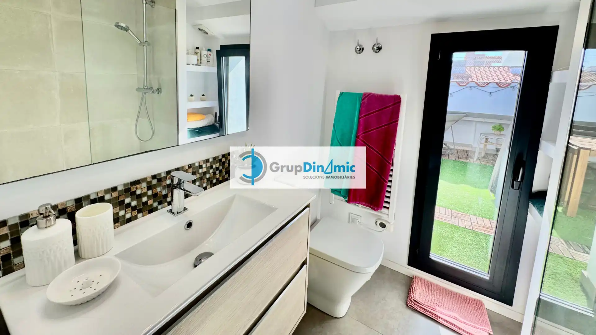Baño de Dúplex en venta en Palamós con Calefacción, Terraza y Amueblado