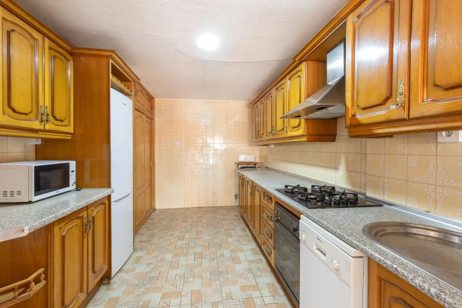 Cuina de Pis en venda en Granada amb Aire condicionat, Calefacció i Terrassa