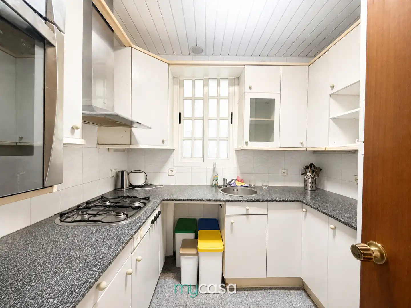 Küche von Wohnung zum Verkauf in Barcelona mit Klimaanlage, Heizung und Parkett