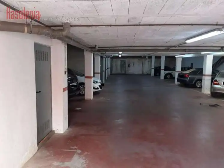 Aparcament en venda a Jardín Riobao SN, imagen 3