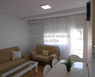 Sala d'estar de Dúplex de lloguer en  Almería Capital amb Aire condicionat, Terrassa i Moblat