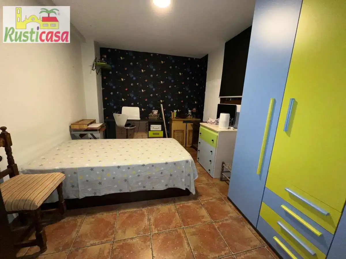 Dormitori de Casa o xalet en venda en Baños de la Encina amb Terrassa i Balcó