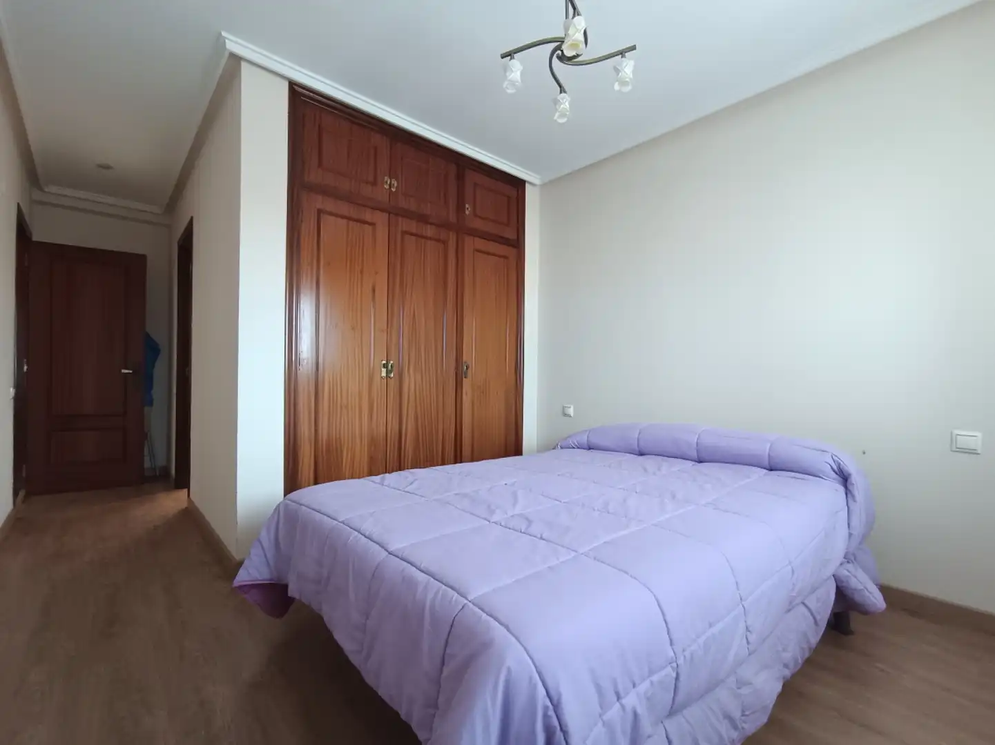 Schlafzimmer von Wohnung zur Miete in Gijón  mit Heizung, Abstellraum und Möbliert