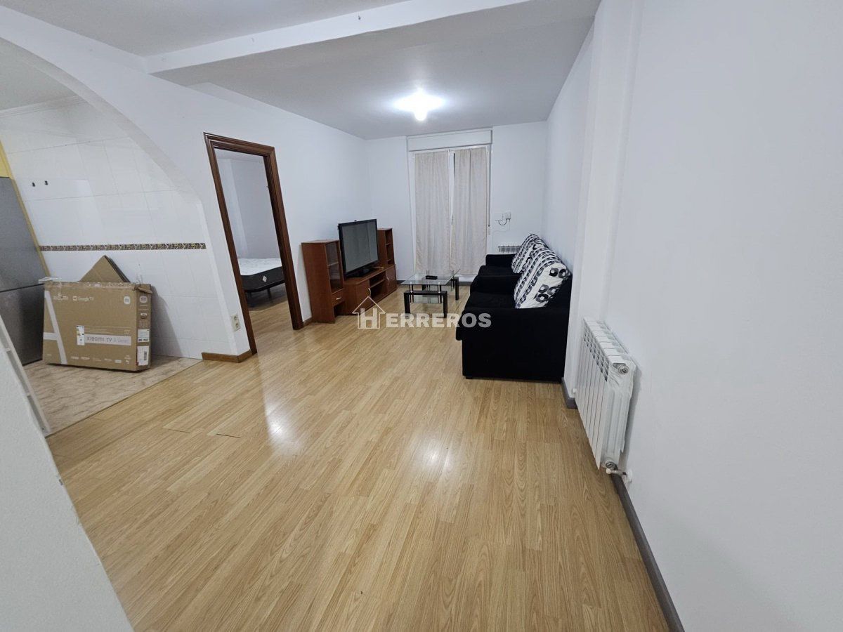 Living room of Apartment for sale in  Logroño  with Heating and Parquet flooring