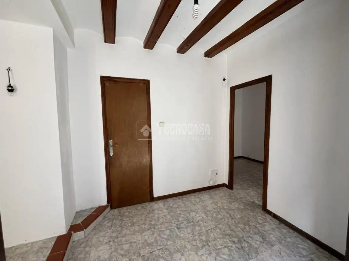Wohnung zum Verkauf in Barcelona mit Balkon