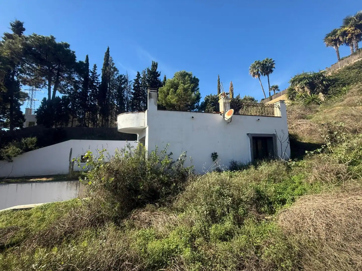 Vista exterior de Casa o chalet en venta en Estepona con Calefacción, Jardín privado y Terraza