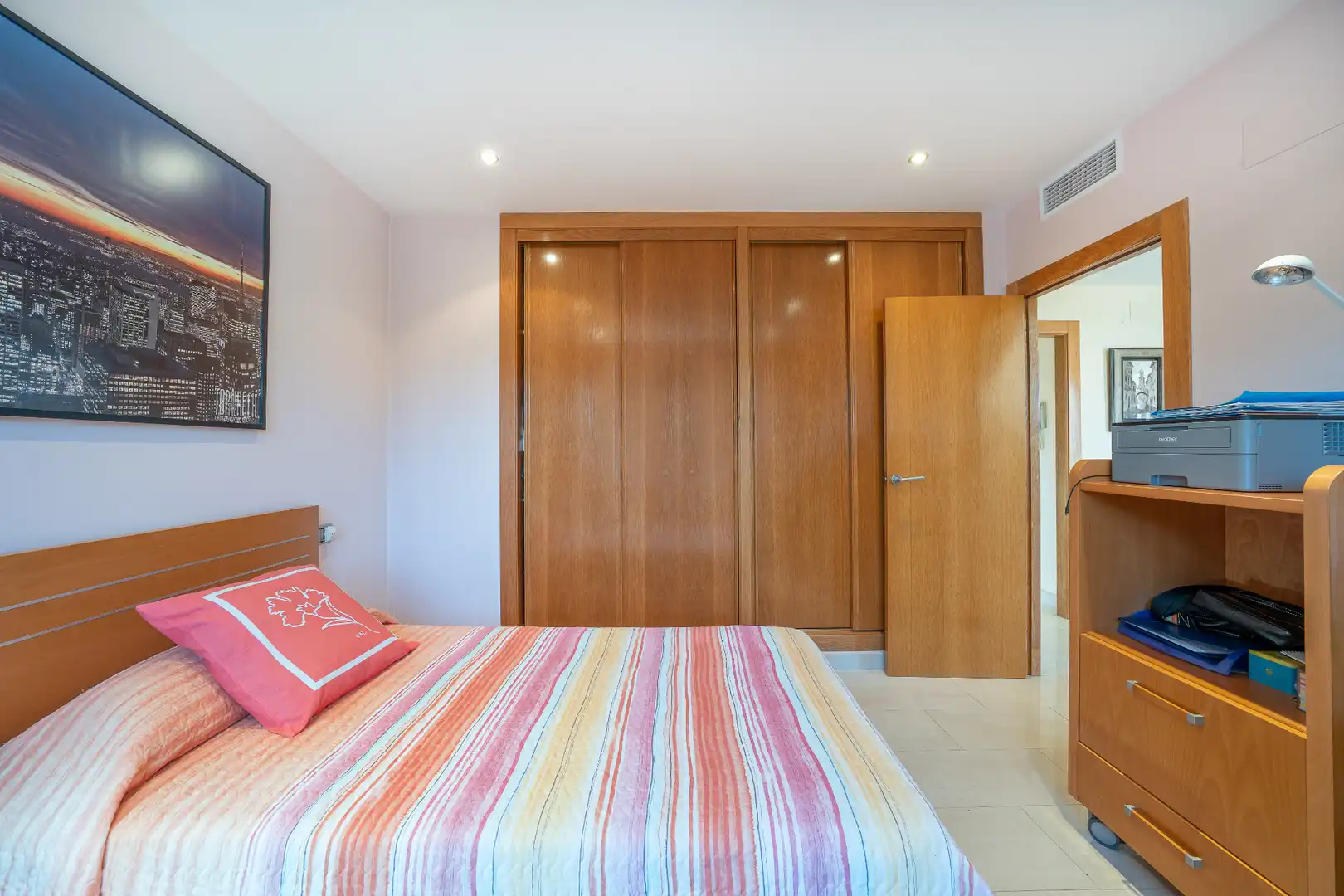 Habitación de Casa o chalet en venta en Torrevieja con Aire acondicionado, Calefacción y Jardín privado