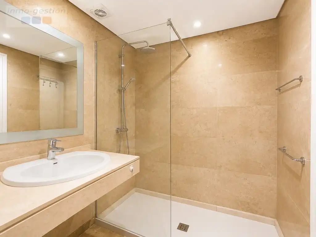 Appartamento con ascensore in vendita a Urbanización Duquesa Village, imagen 19