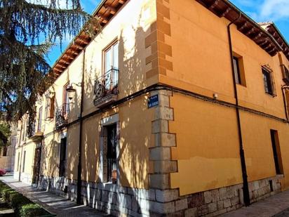 Exterior view of Flat for sale in León Capital   with Heating