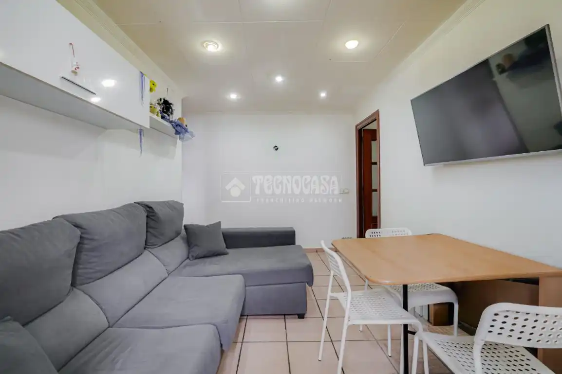 Living room of Flat for sale in Ripollet  with Air Conditioner and Balcony