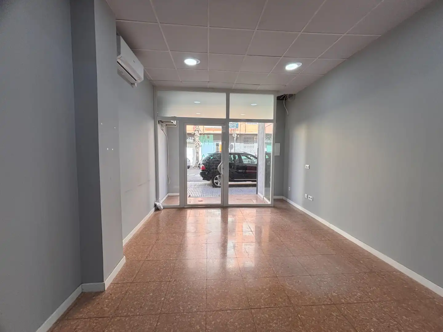 Local de lloguer en Paiporta amb Aire condicionat