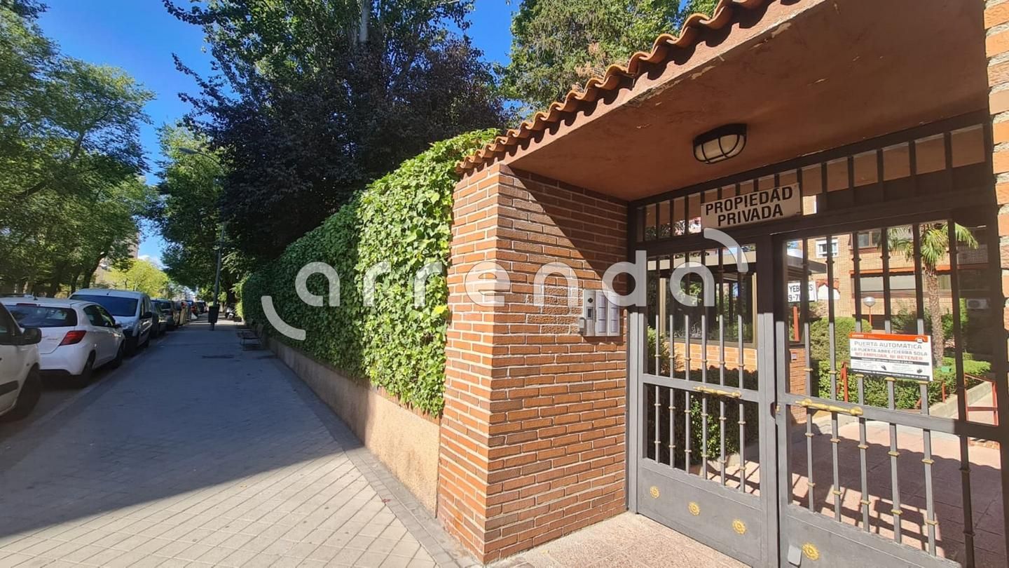 Piso de alquiler en De Los Yébenes, 71, Aluche