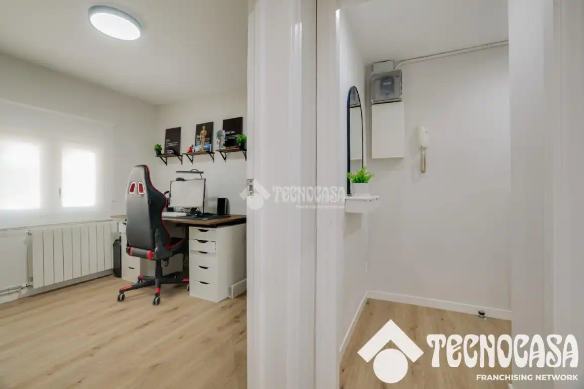 Flat for sale in Santa Coloma de Gramenet  with Air Conditioner, Heating and Parquet flooring