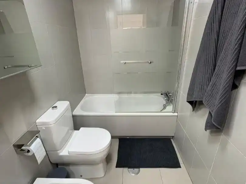 Bany de Apartament de lloguer en Torre-Pacheco amb Aire condicionat, Jardí privat i Moblat