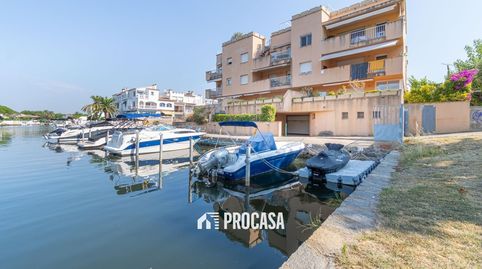Luminoso piso con terraza, con plaza de aparcamiento incluida en Empuriabrava, imatge 4