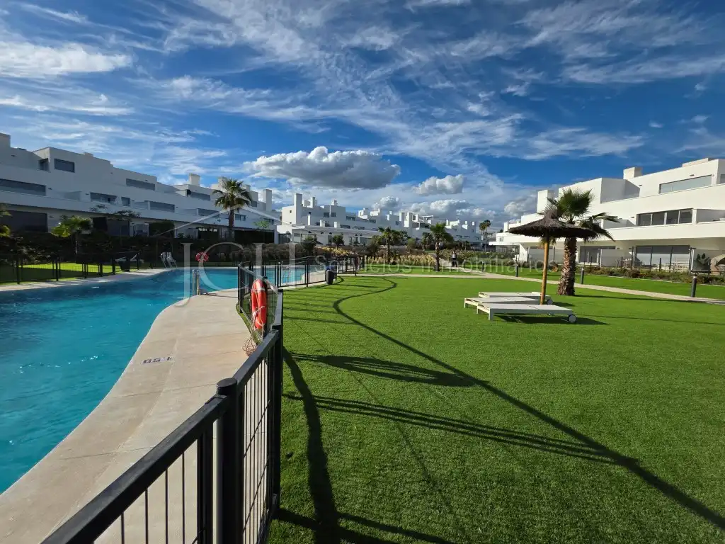 Vista exterior de Ático de alquiler en Estepona con Amueblado