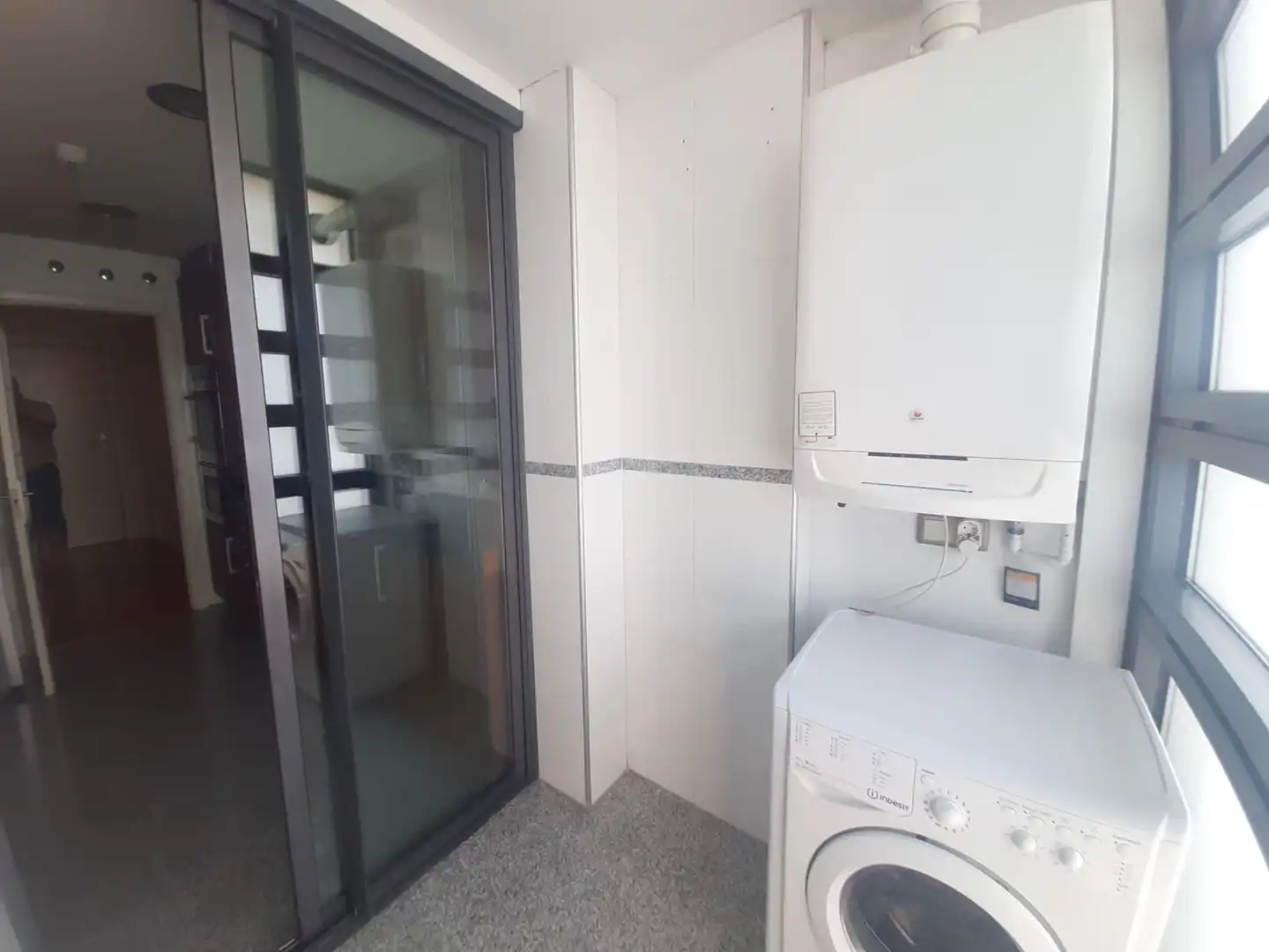 Baño de Piso de alquiler en Madrid con Aire acondicionado, Calefacción y Parquet
