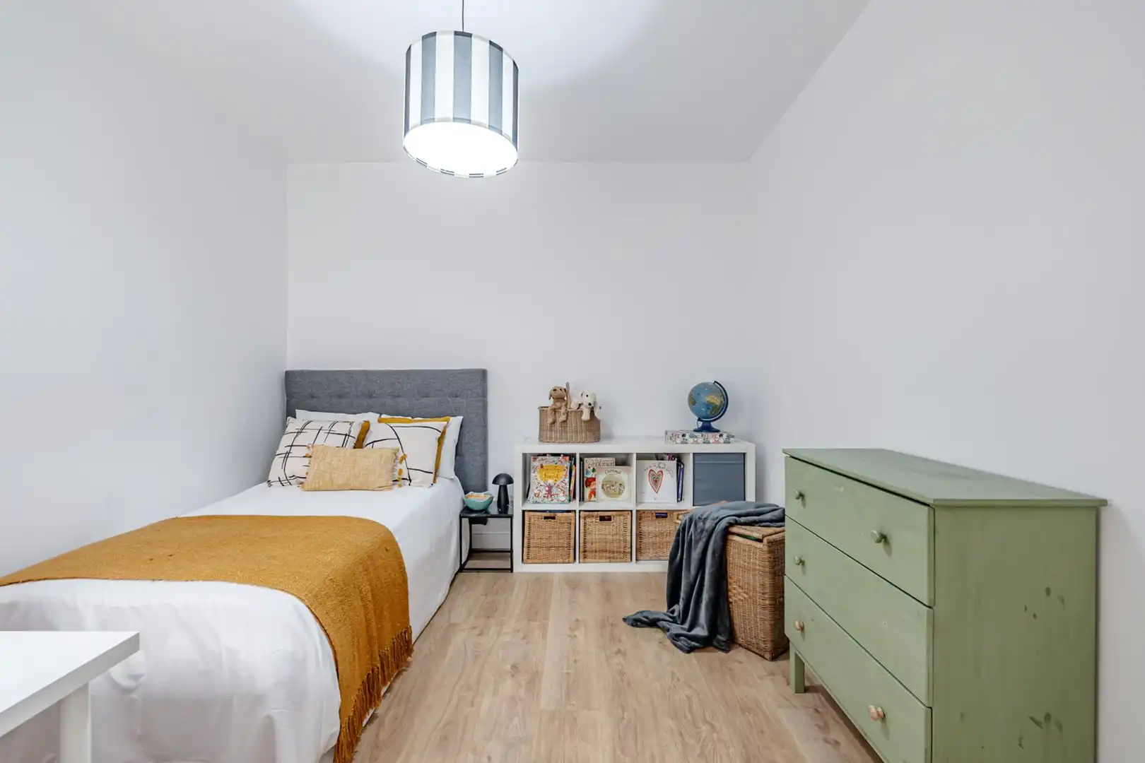 Bedroom of Flat for sale in Madrid  with Heating
