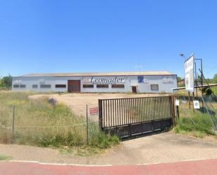 Exterior view of Industrial buildings for sale in Villaquilambre