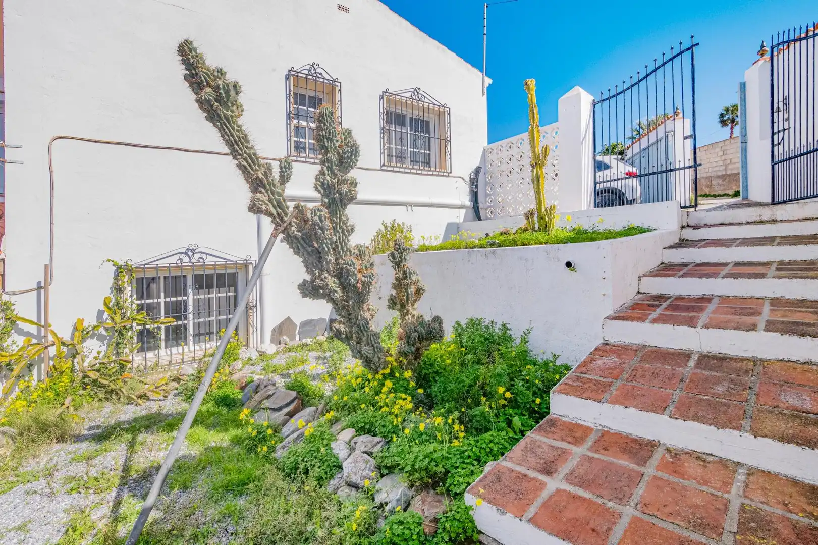 Vista exterior de Casa o chalet en venta en Motril con Jardín privado, Terraza y Piscina