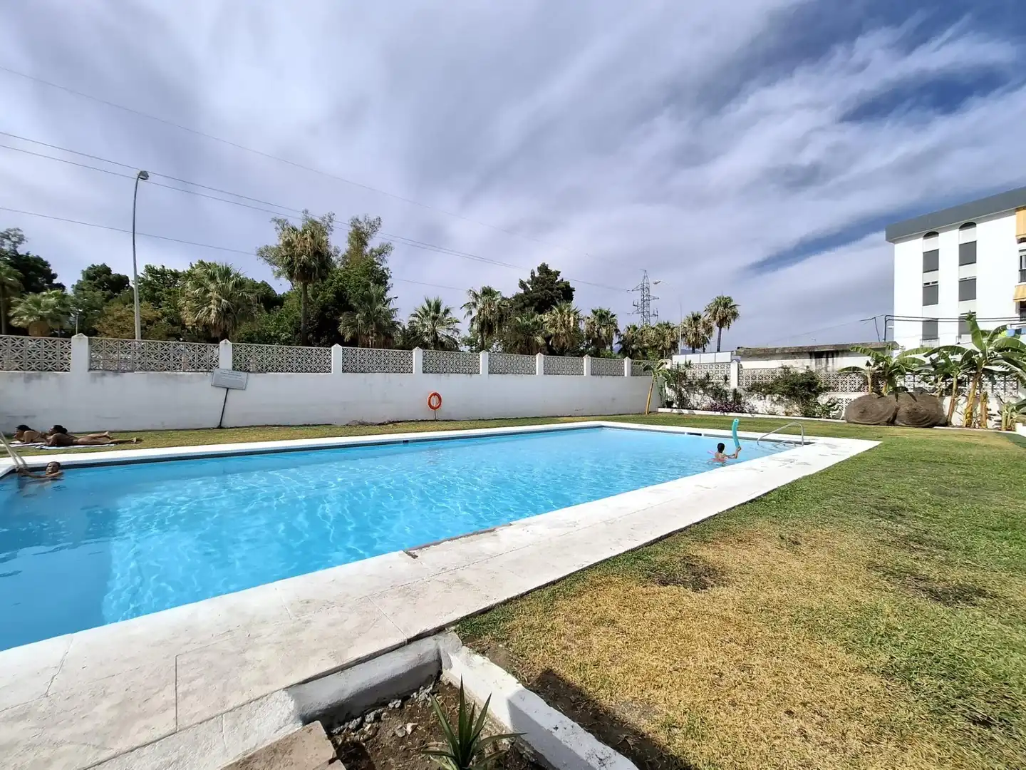 Piscina de Piso en venta en Marbella con Aire acondicionado y Piscina comunitaria