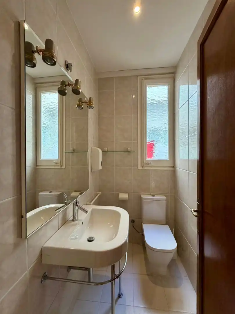 Office space with lift to rent in Carrer de Balmes 181, imagen 18