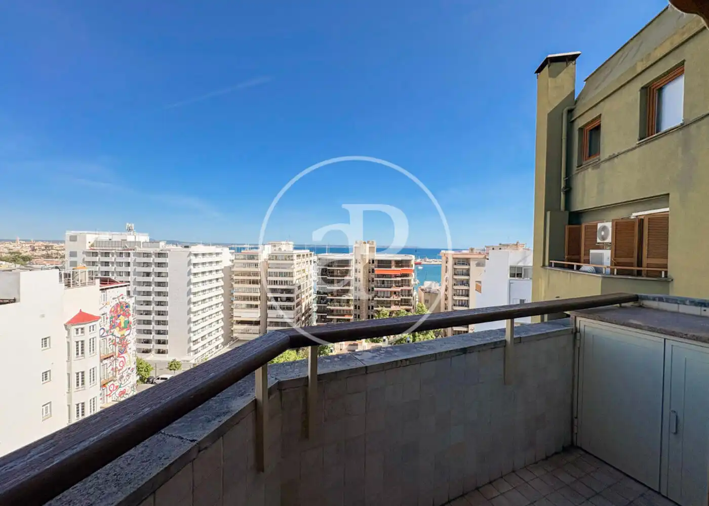 Vista exterior de Àtic de lloguer en  Palma de Mallorca amb Aire condicionat, Calefacció i Terrassa