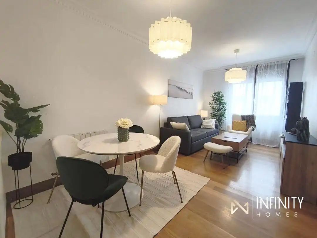 Sala d'estar de Pis de lloguer en Bilbao  amb Calefacció