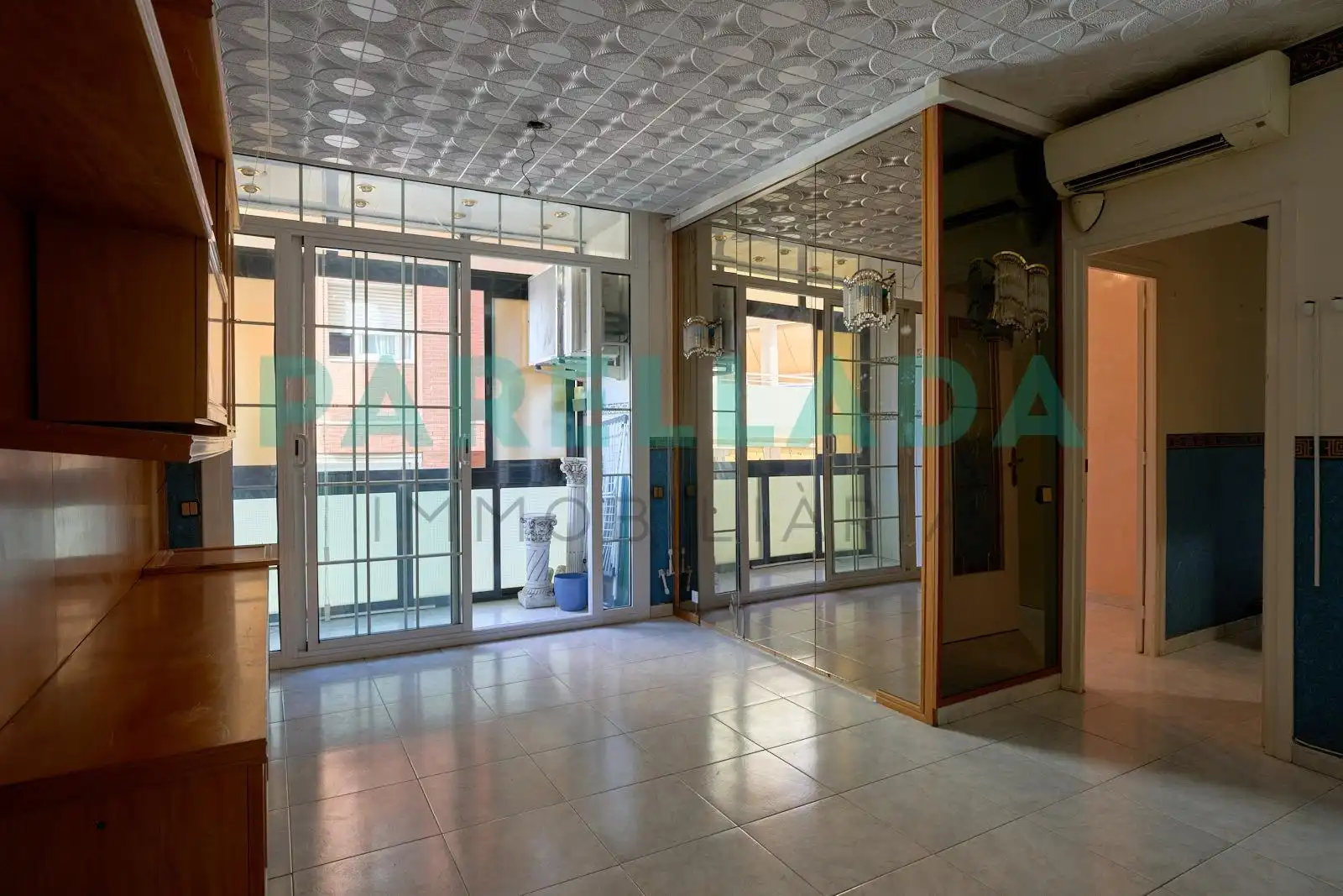 Flat for sale in Badalona  with Air Conditioner and Balcony