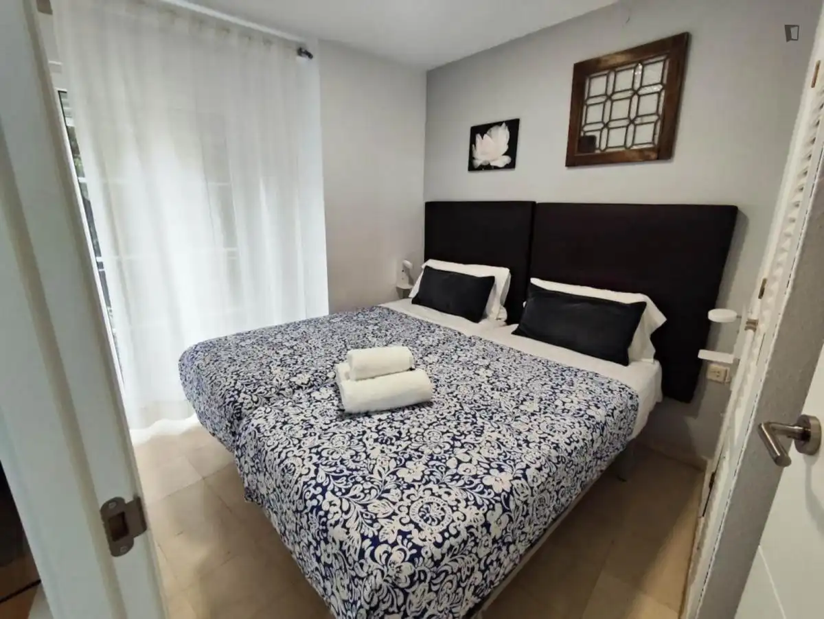 Bedroom of Apartments for rent in Granada  with Air Conditioner, Furnished and Microwave