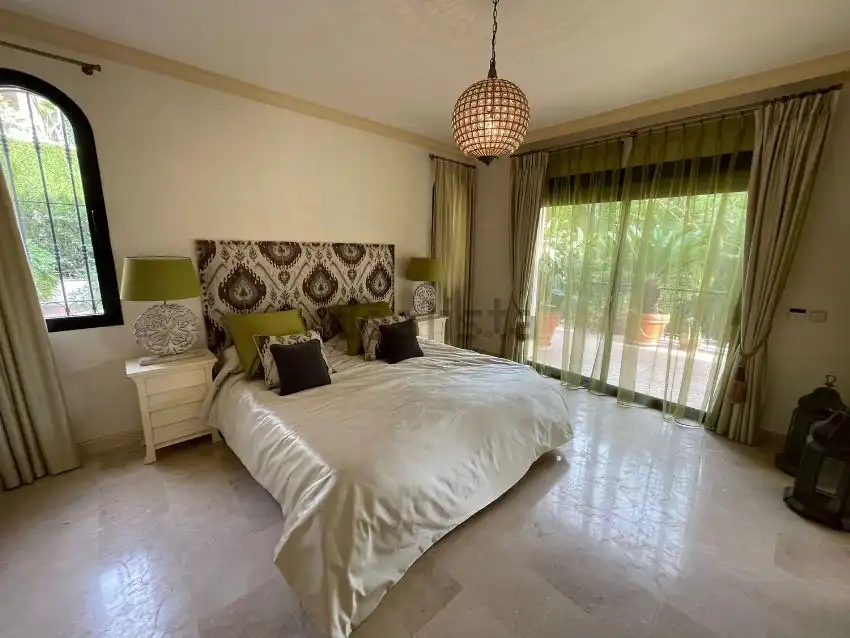 Dormitori de Casa o xalet de lloguer en Benahavís amb Aire condicionat, Calefacció i Jardí privat