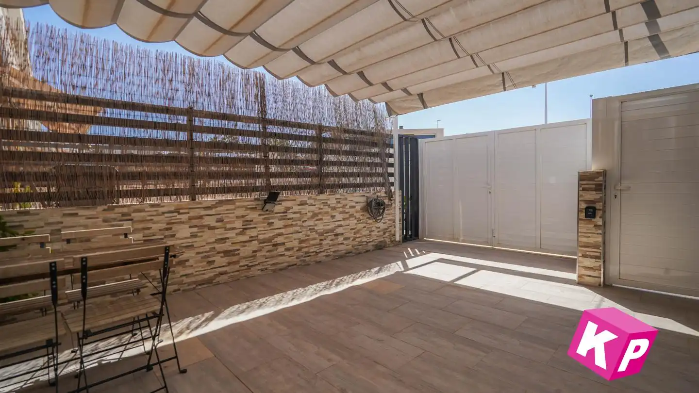 Bungalow amb piscina en venda a calle de Creta