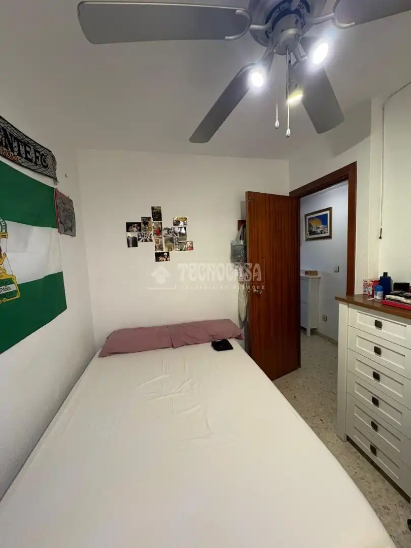 Schlafzimmer von Wohnung zum Verkauf in La Rinconada mit Klimaanlage und Heizung
