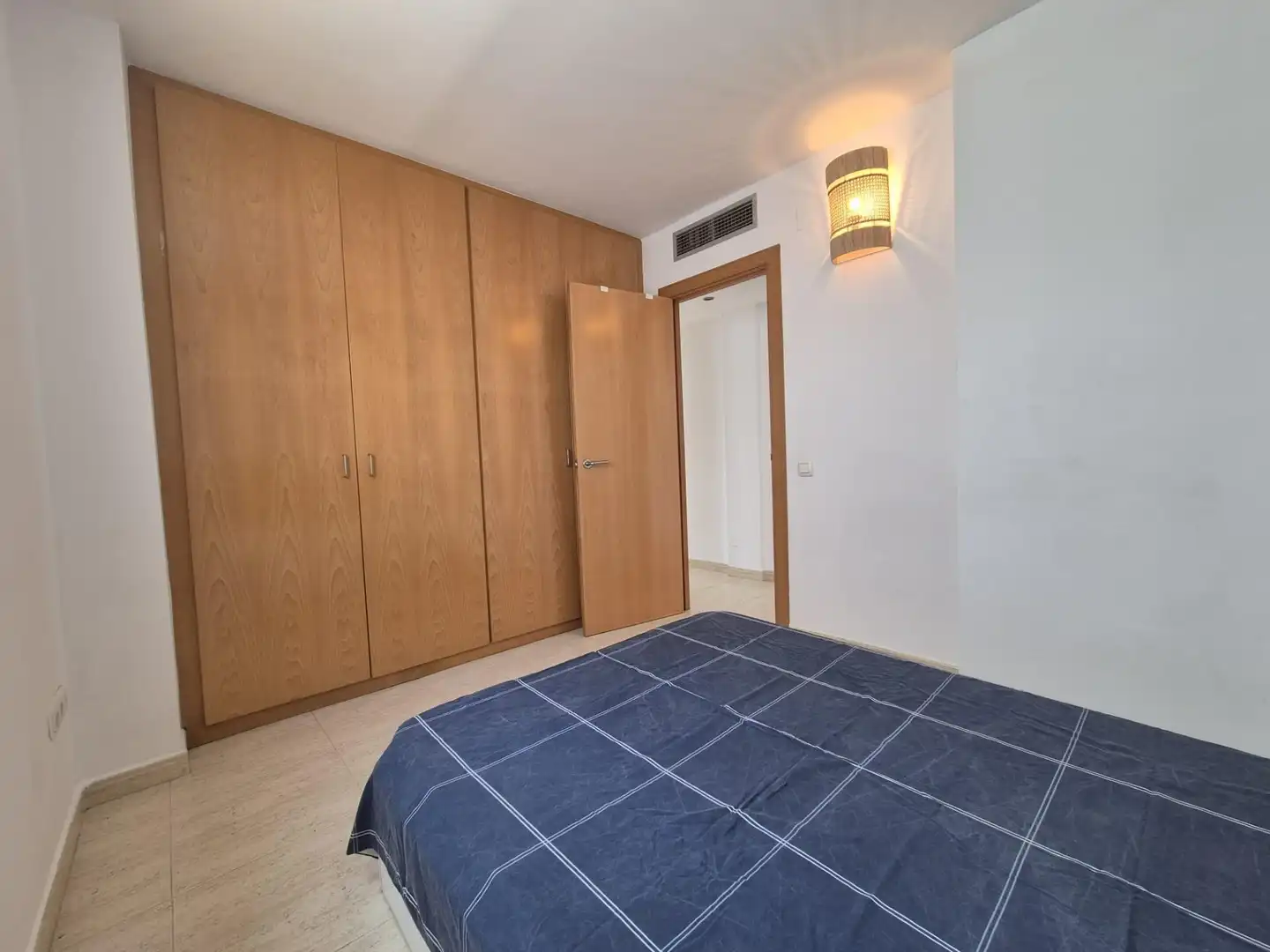 Schlafzimmer von Wohnung zum Verkauf in El Vendrell mit Klimaanlage, Heizung und Privatgarten