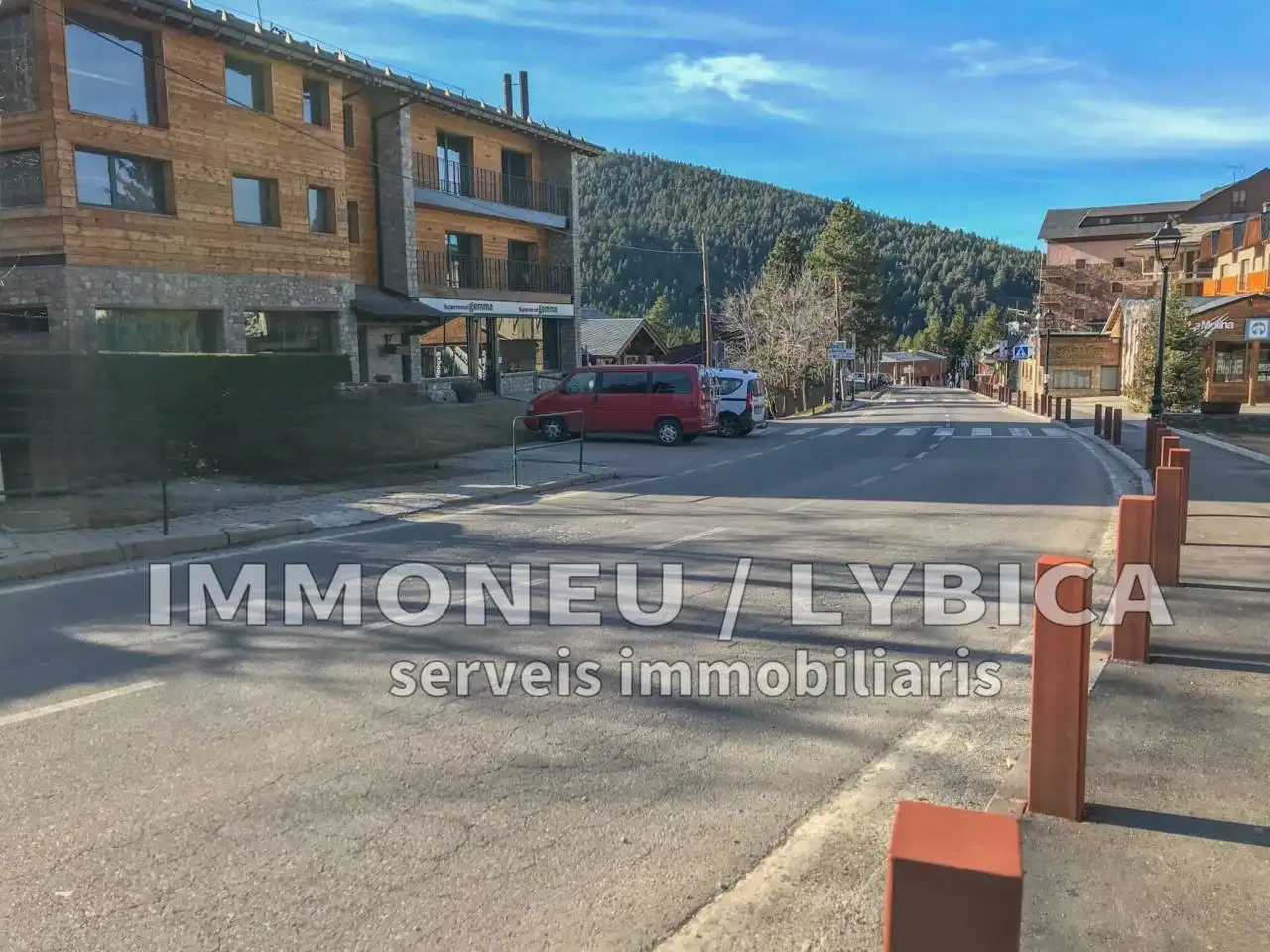 Pis en venda a Avenida SUPERMOLINA, La Molina