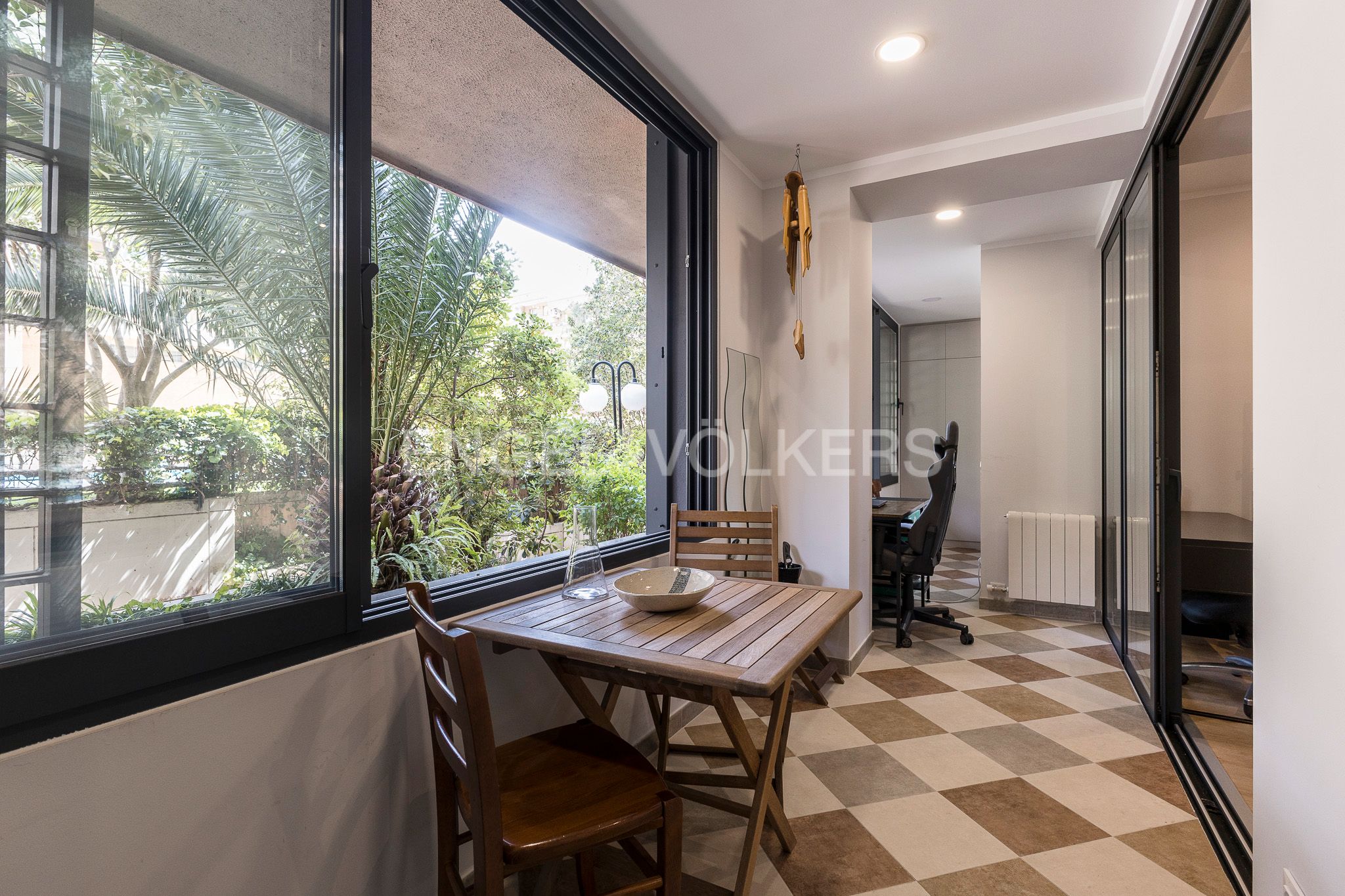 Exterior view of Apartment for sale in  Barcelona Capital  with Heating, Parquet flooring and Terrace