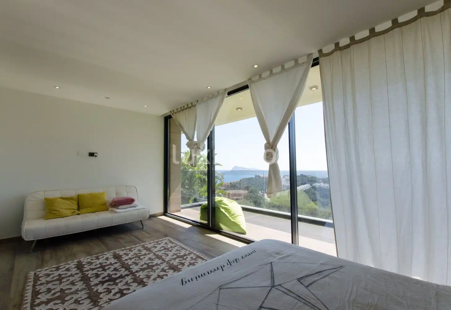 Schlafzimmer von Haus oder Chalet zum Verkauf in Altea mit Klimaanlage, Heizung und Privatgarten